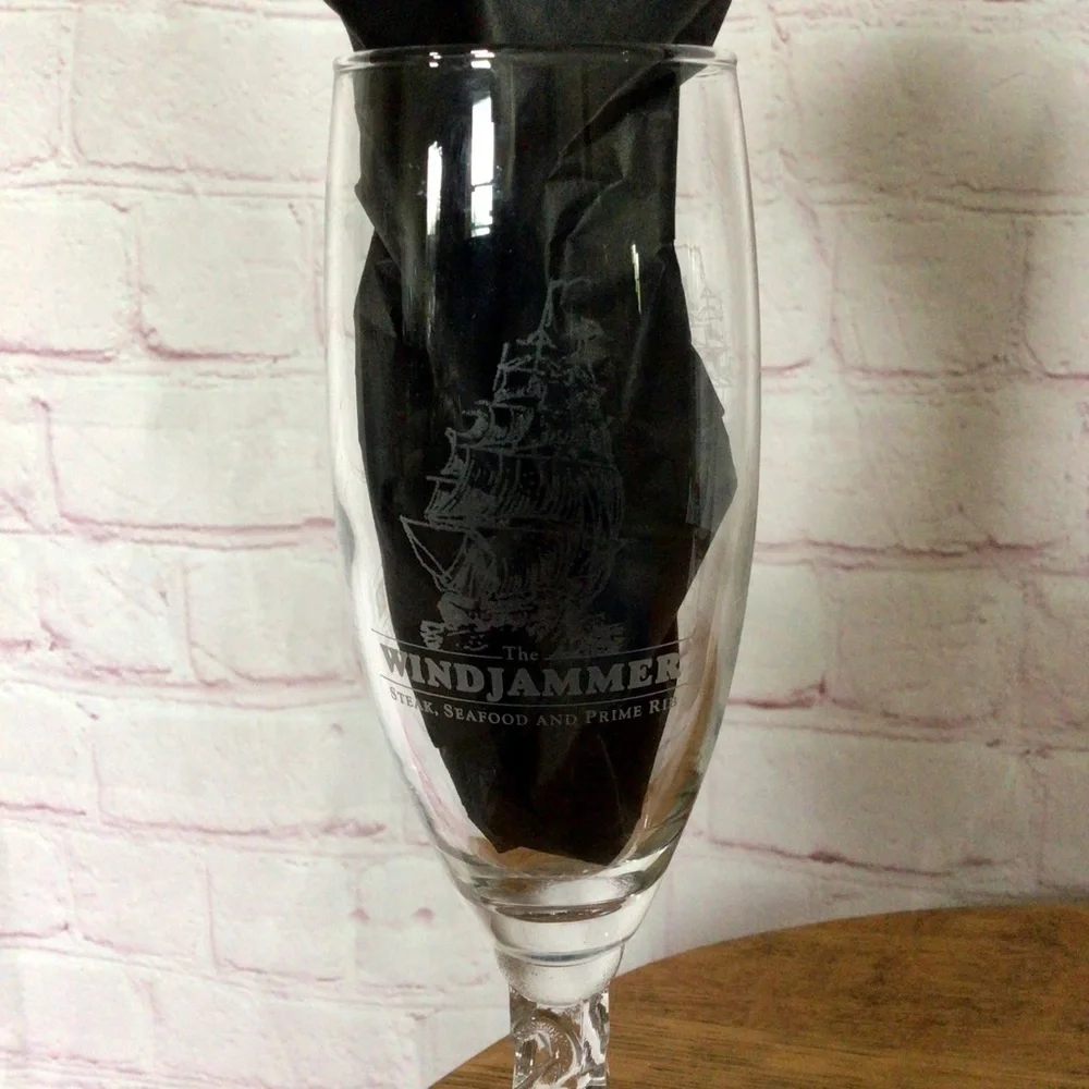 Y2K The Windjammer Millennium Champagne Flutes - Set of 2